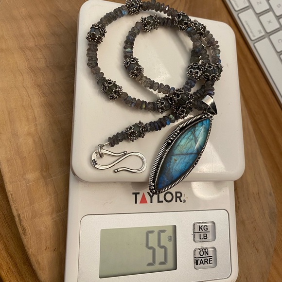 Intricate Labradorite Pendant 925 Silver Necklace - Picture 16 of 16